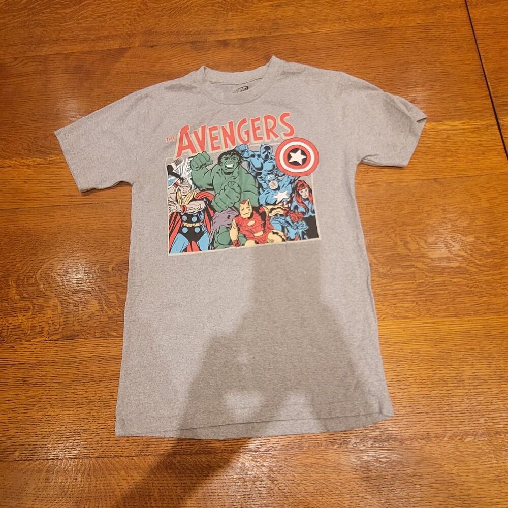 Marvel Avengers Gray Graphic Print T-Shirt Hulk Thor Iron Man Size S